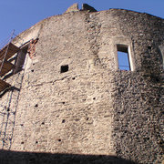 Torzo renesančního paláce v průběhu obnovy